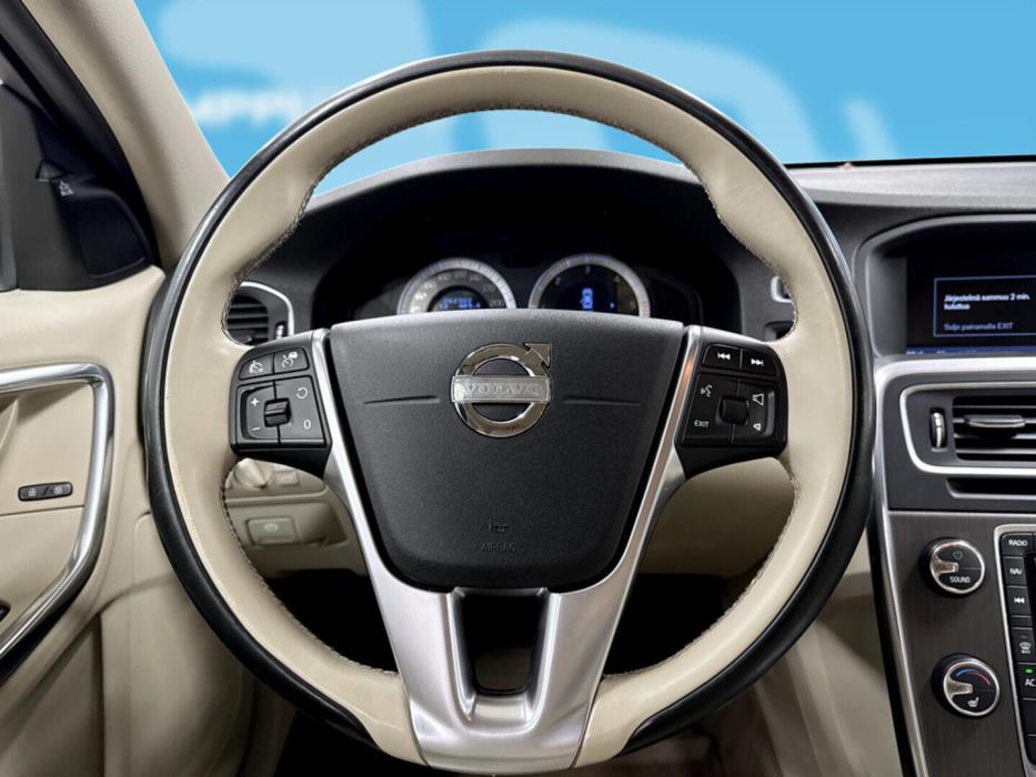 VOLVO S60 2011