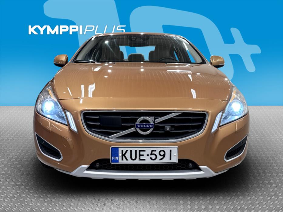 VOLVO S60 2011