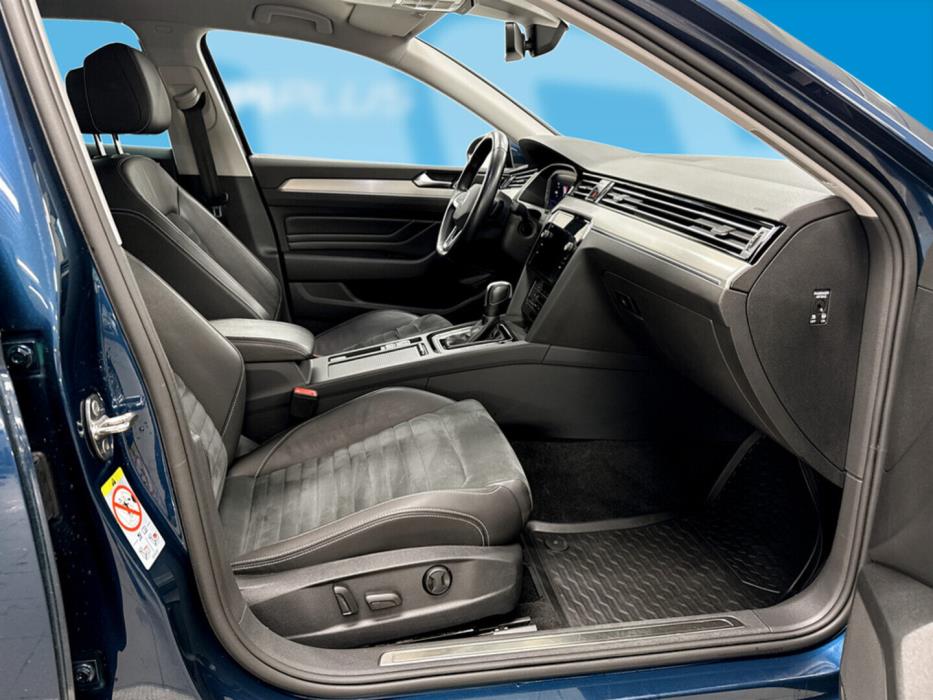VOLKSWAGEN Passat 2022