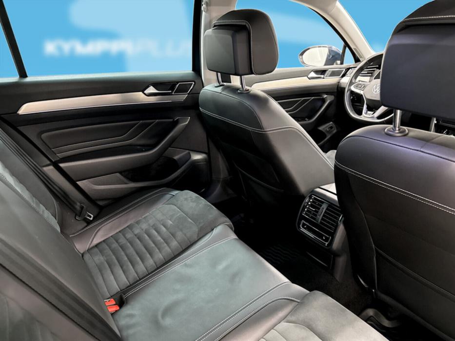 VOLKSWAGEN Passat 2022