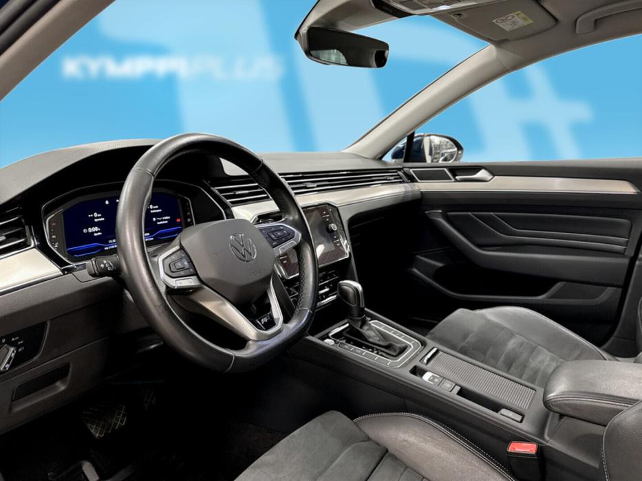VOLKSWAGEN Passat 2022