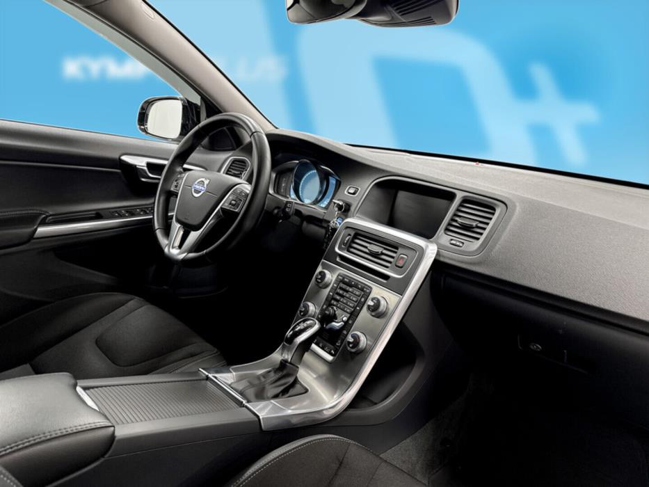 VOLVO V60 Cross Country 2016