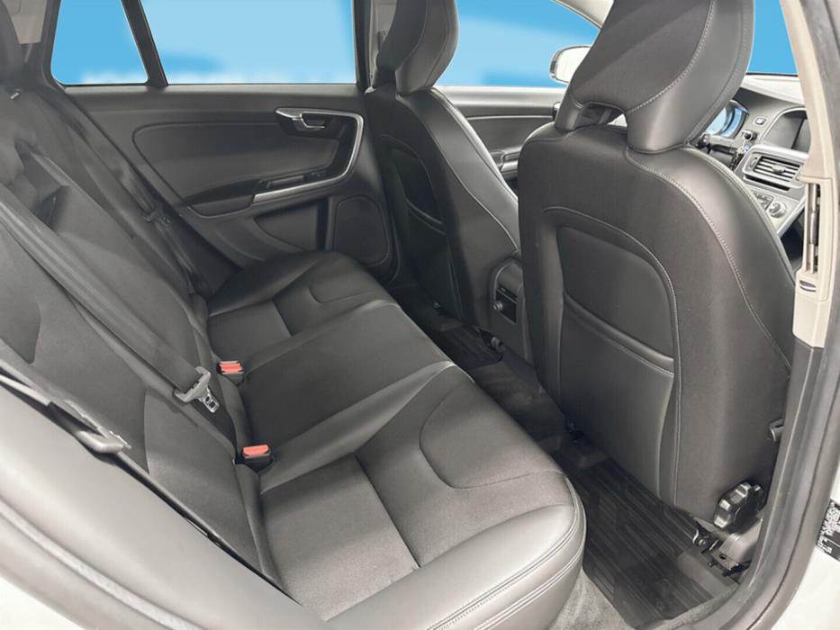 VOLVO V60 Cross Country 2016