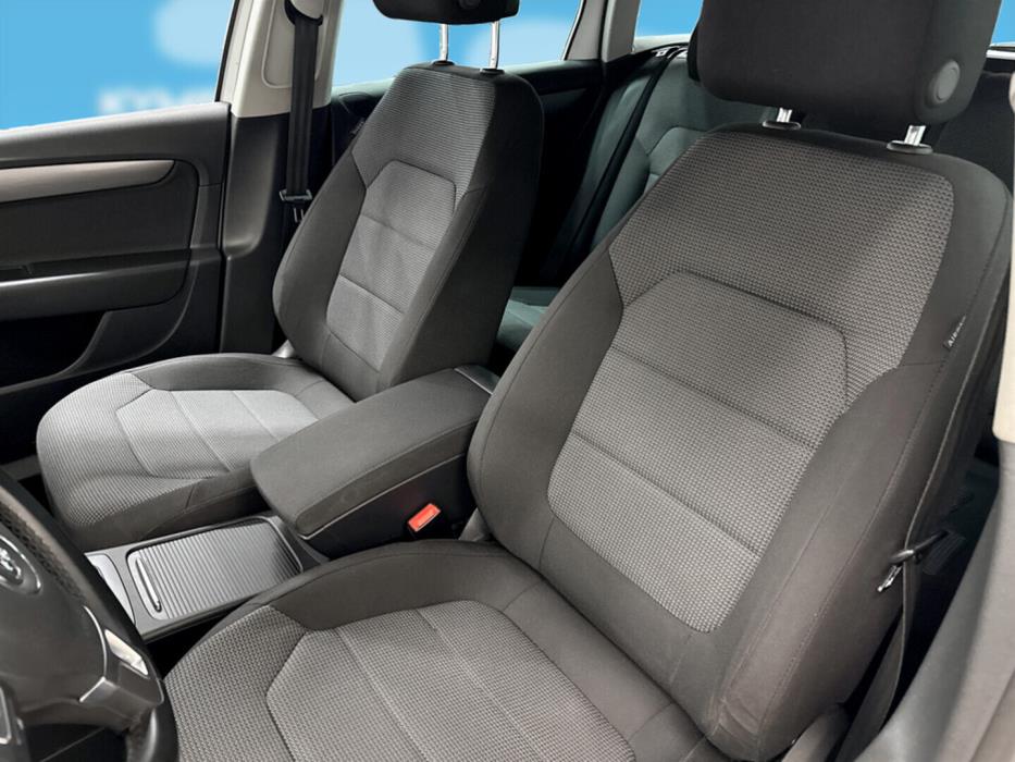 VOLKSWAGEN Passat 2014