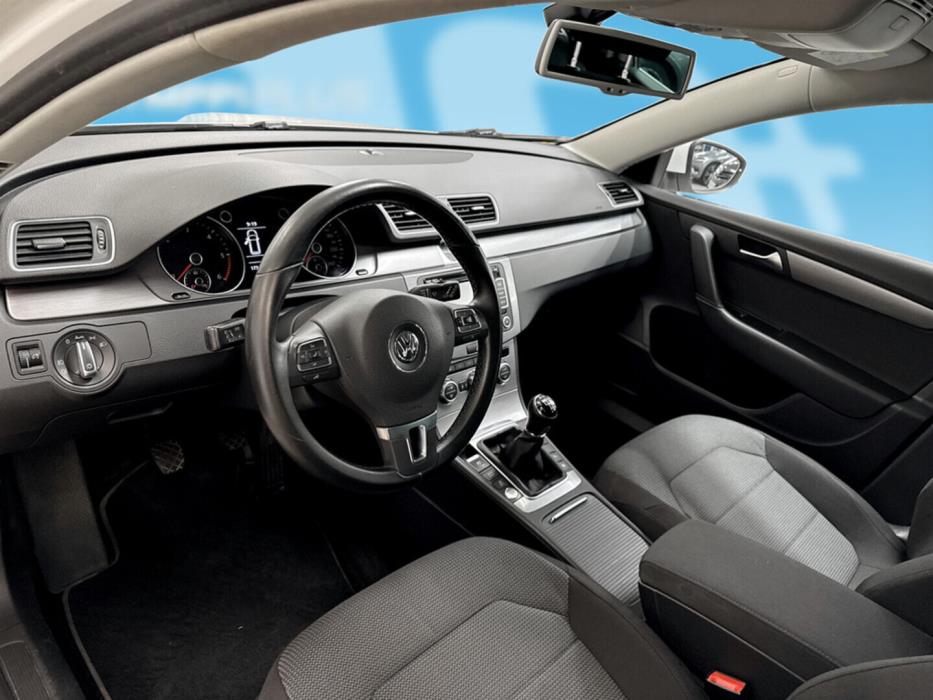 VOLKSWAGEN Passat 2014