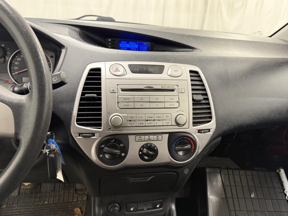 HYUNDAI i20 2010