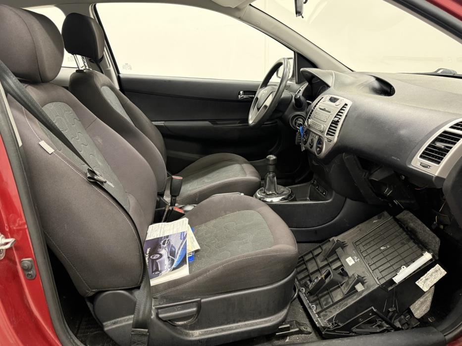 HYUNDAI i20 2010
