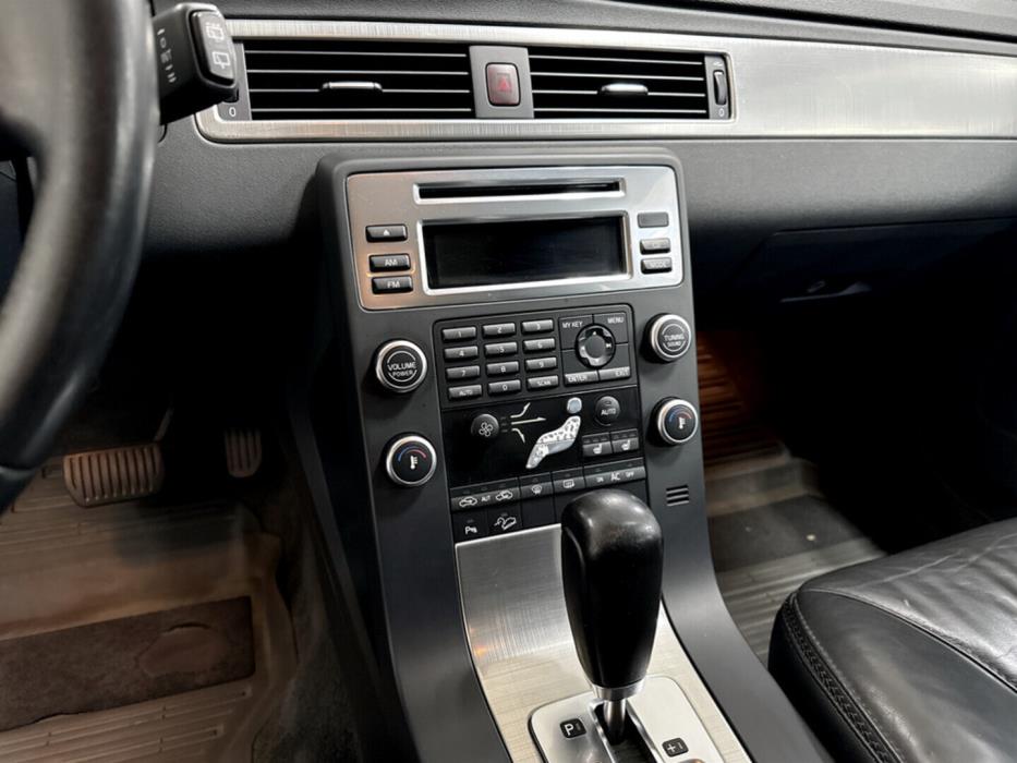 VOLVO XC70 2008