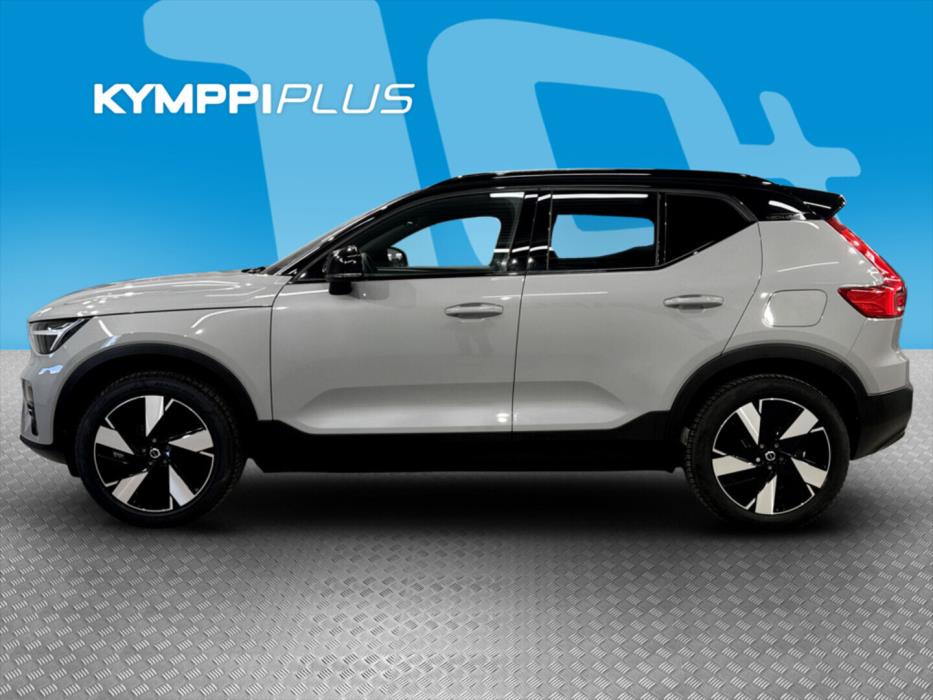 VOLVO XC40 2024