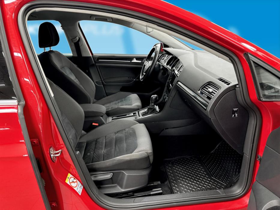 VOLKSWAGEN Golf 2014