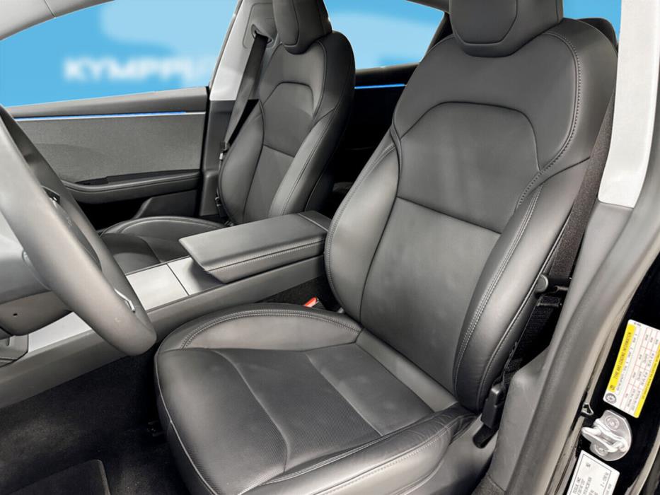 TESLA Model 3 2025