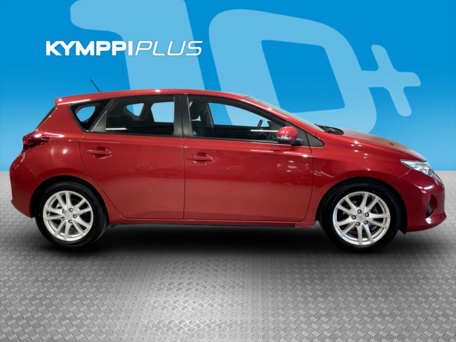 TOYOTA Auris 2014