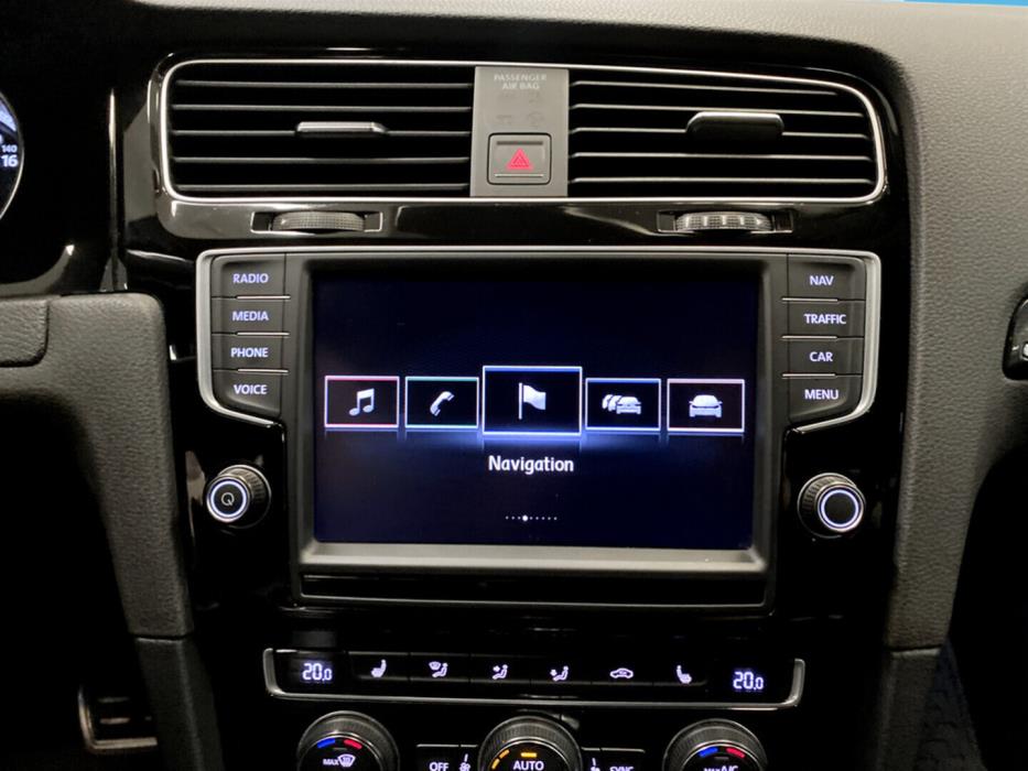 VOLKSWAGEN Golf 2015