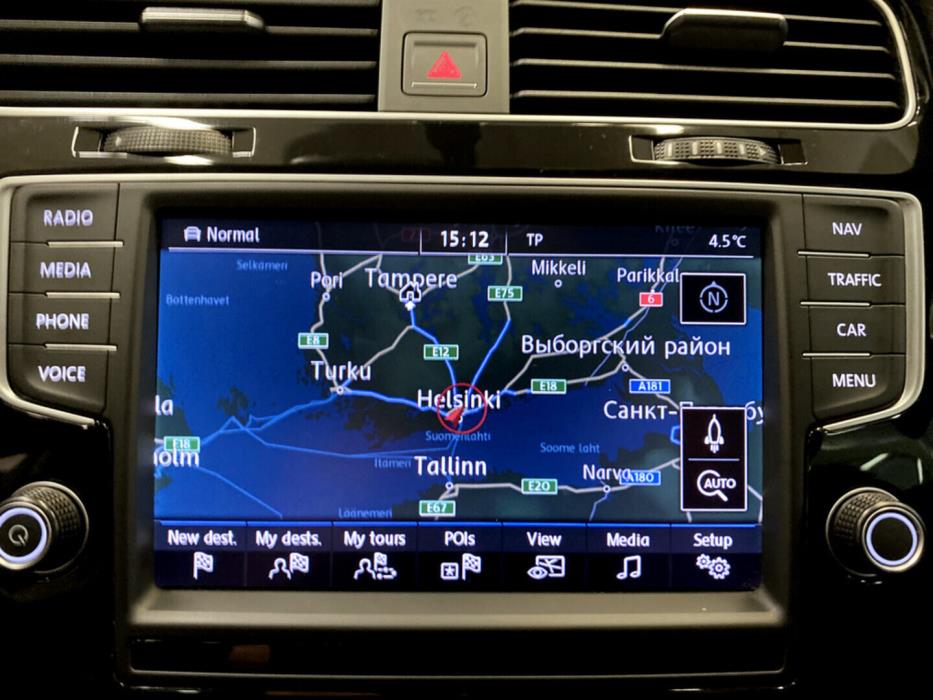 VOLKSWAGEN Golf 2015