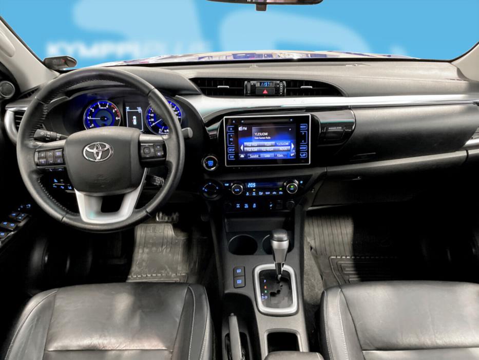TOYOTA Hilux 2016