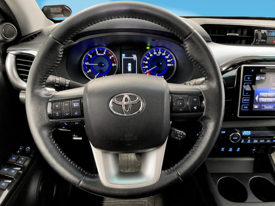 TOYOTA Hilux 2016