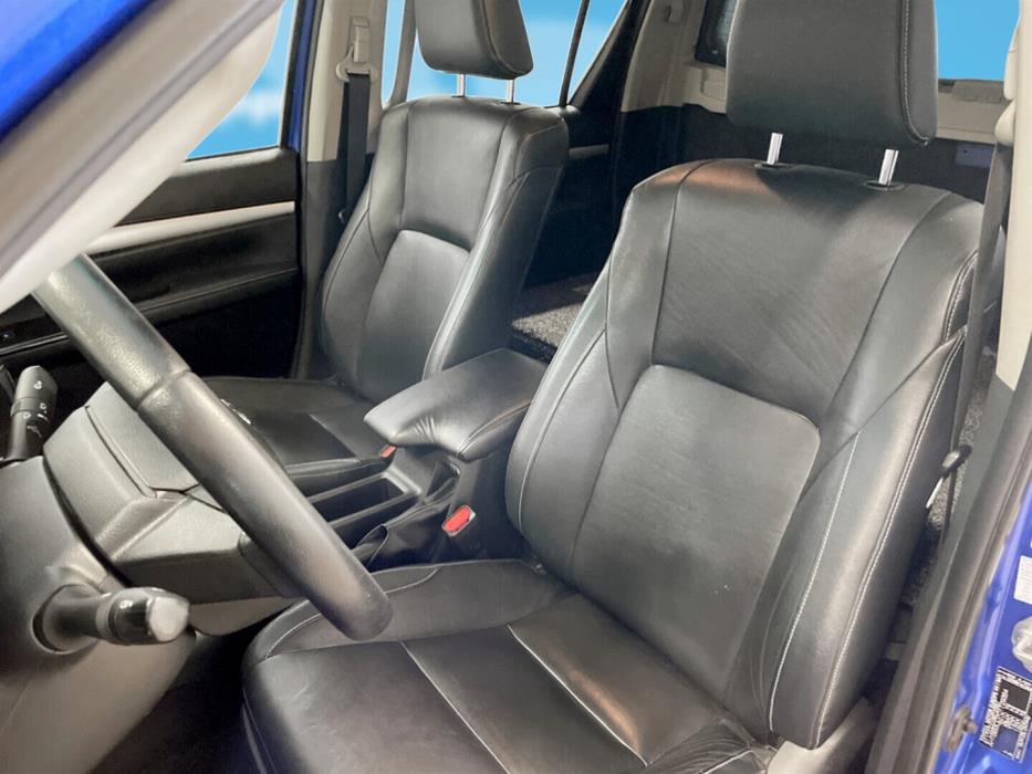 TOYOTA Hilux 2016