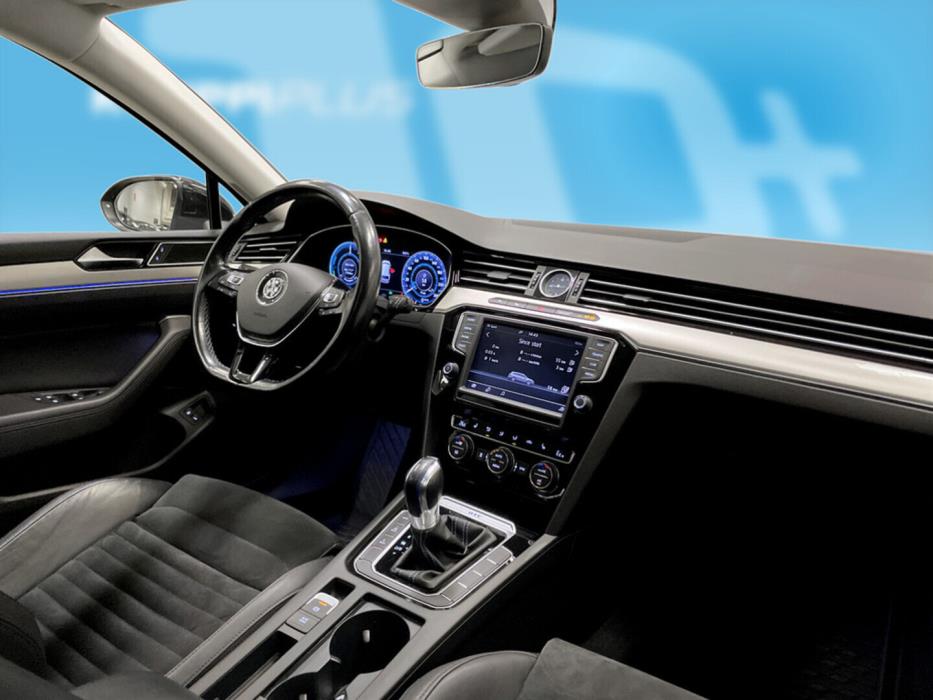 VOLKSWAGEN Passat 2016