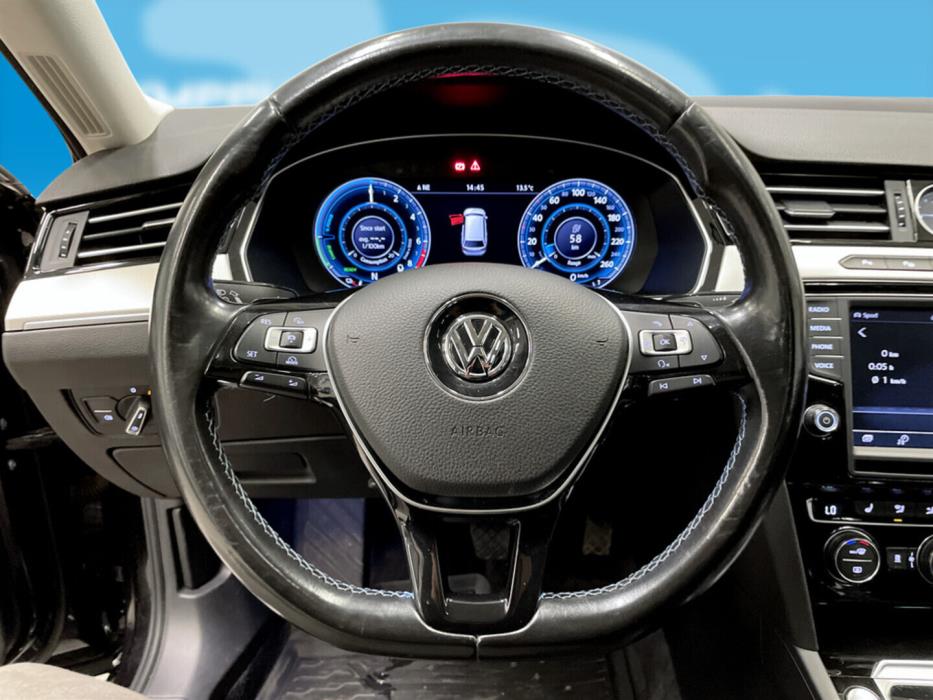 VOLKSWAGEN Passat 2016