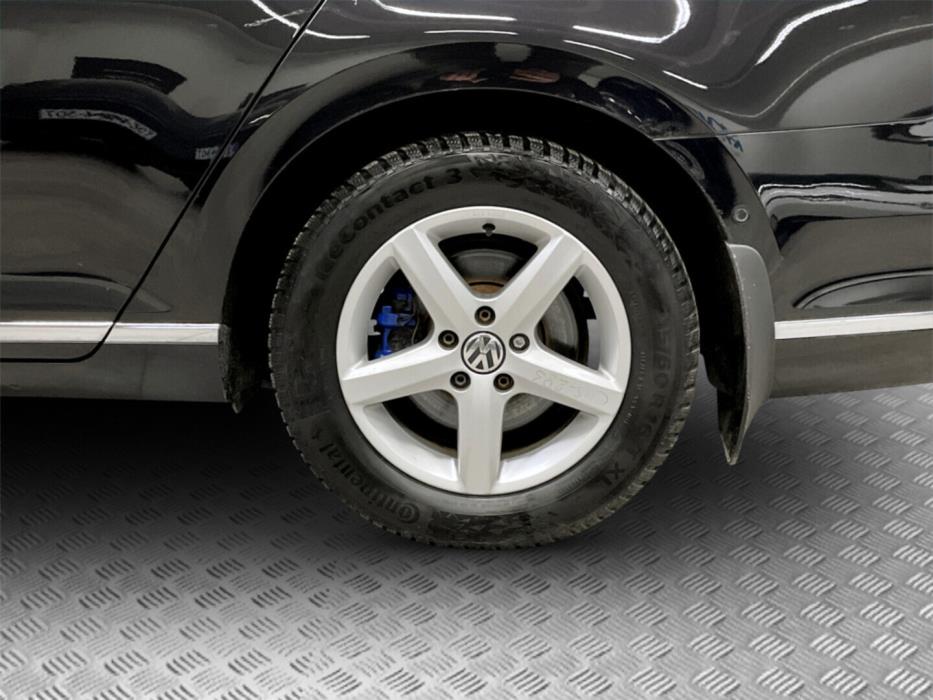 VOLKSWAGEN Passat 2016