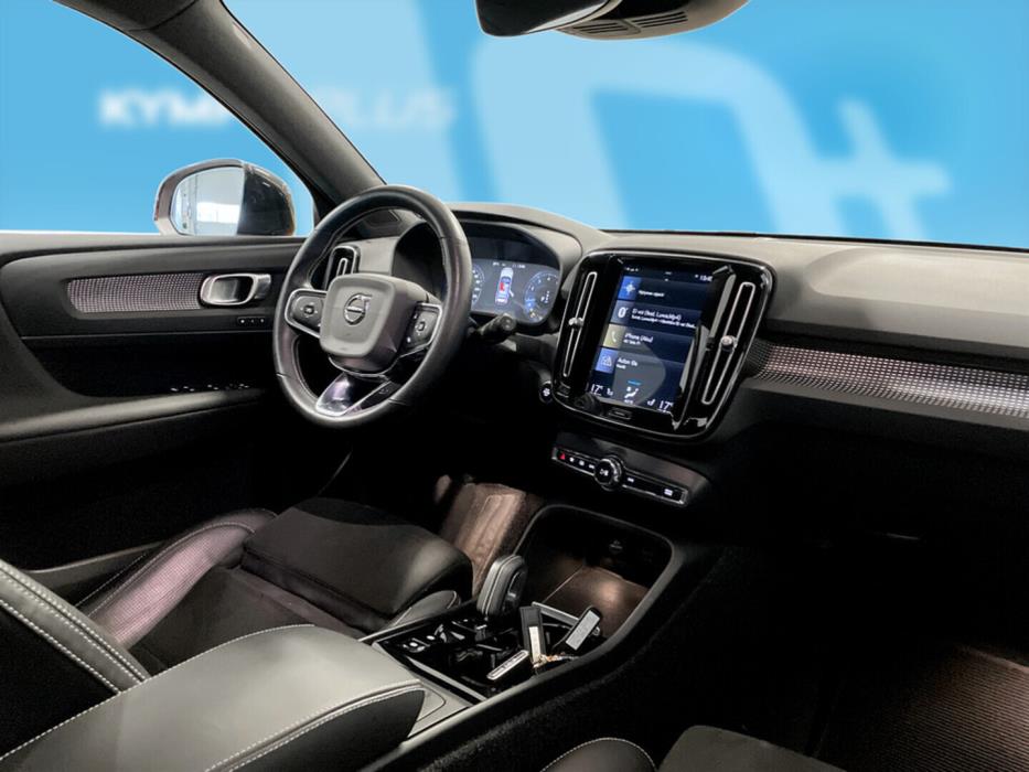 VOLVO XC40 2021