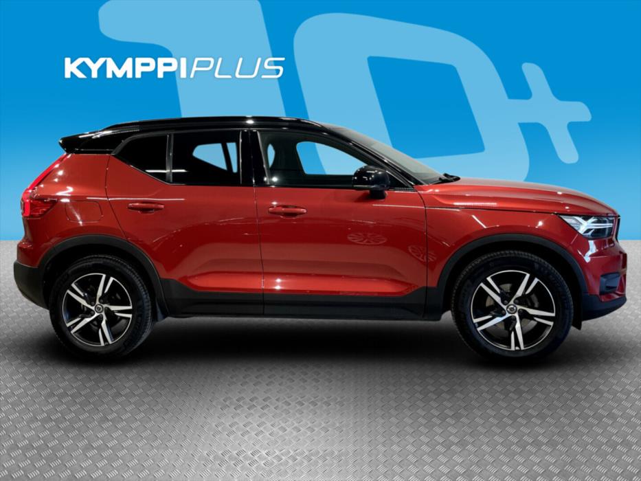 VOLVO XC40 2021