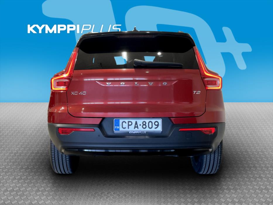 VOLVO XC40 2021