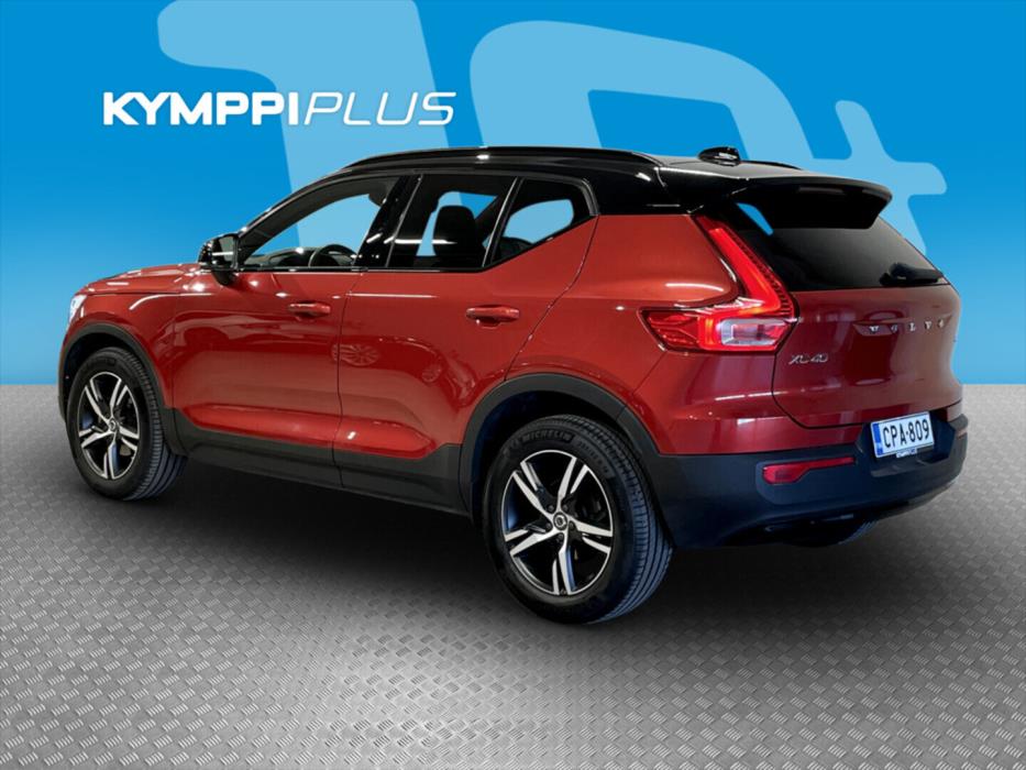 VOLVO XC40 2021