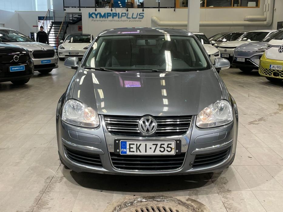 VOLKSWAGEN Jetta 2010