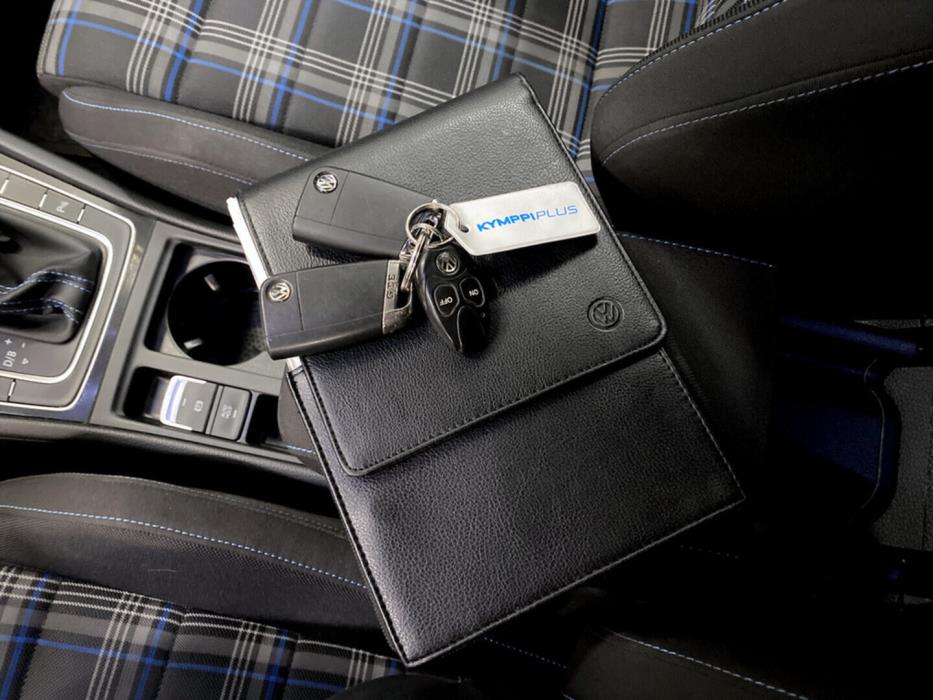 VOLKSWAGEN Golf 2015