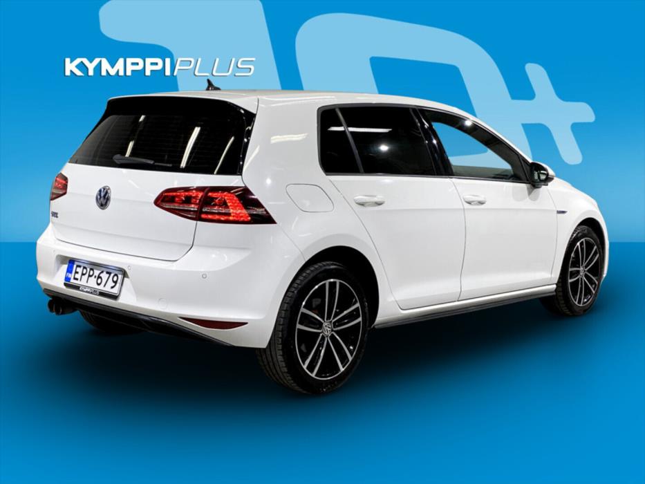 VOLKSWAGEN Golf 2015