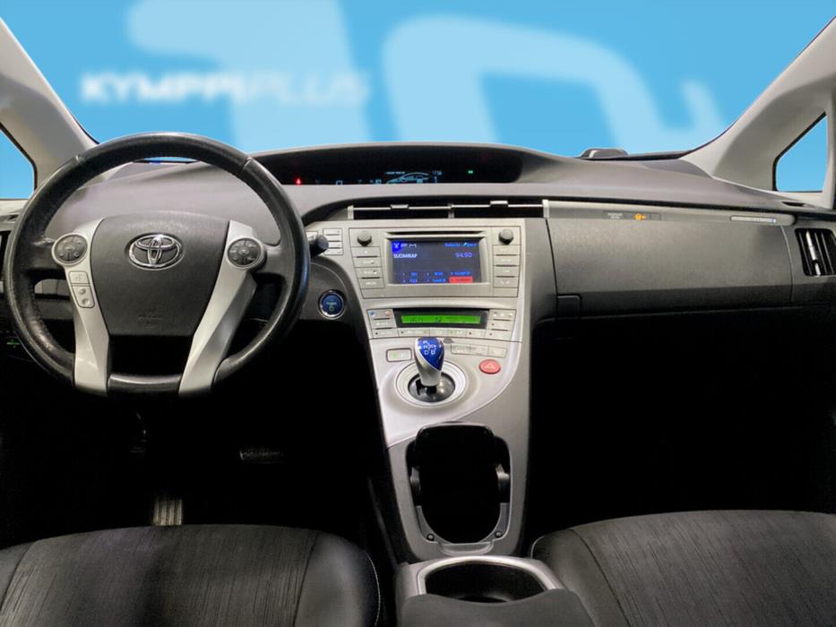 TOYOTA Prius PHEV 2015