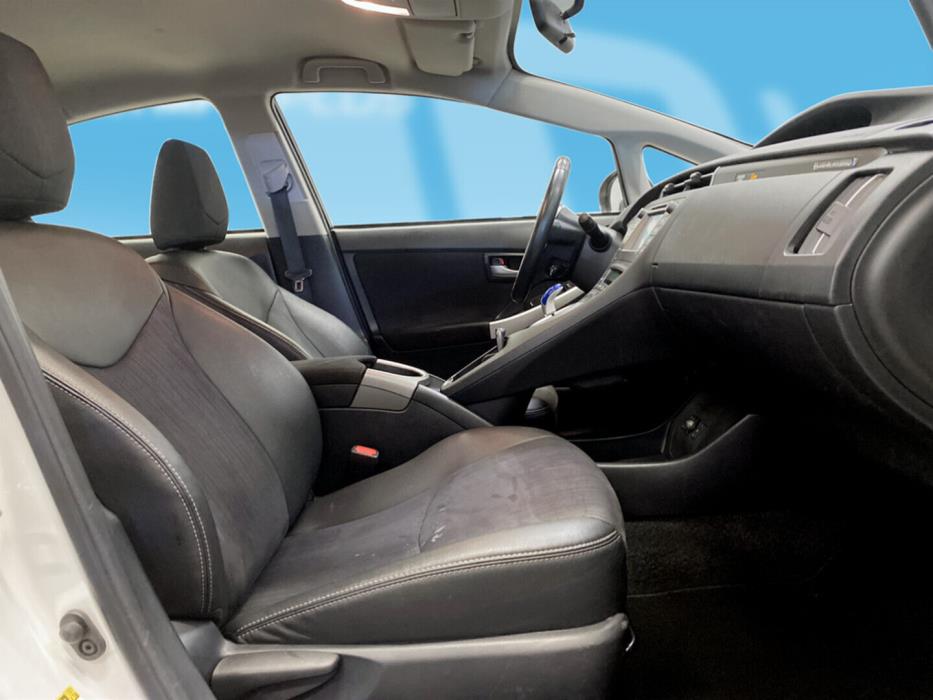 TOYOTA Prius PHEV 2015