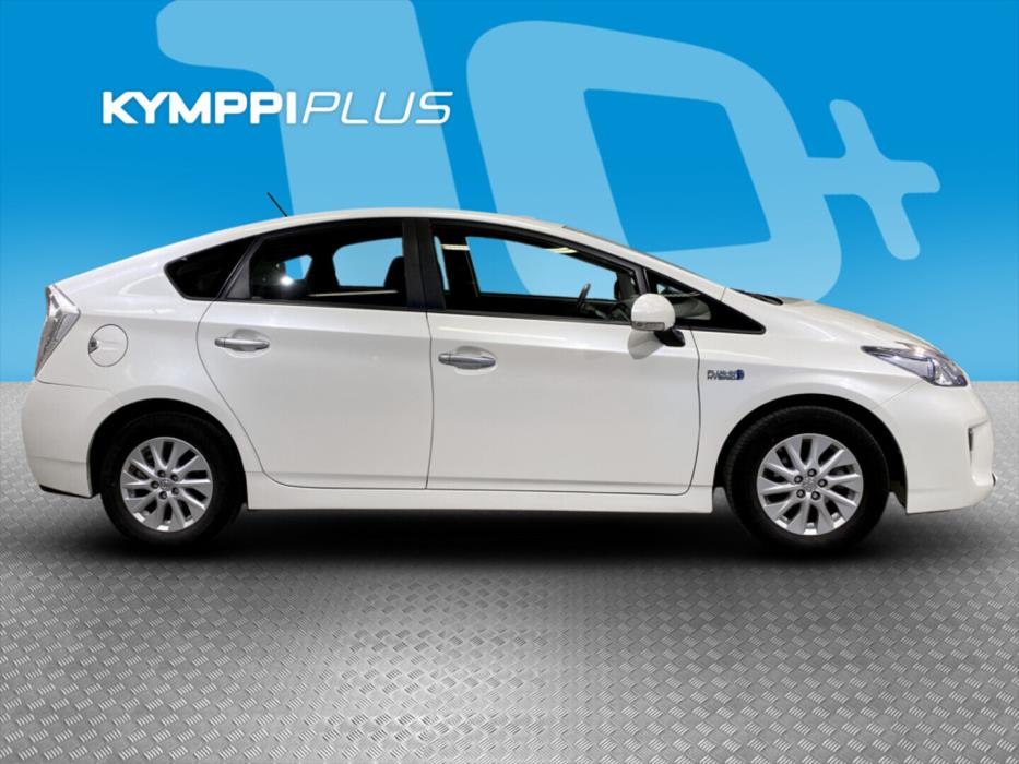TOYOTA Prius PHEV 2015