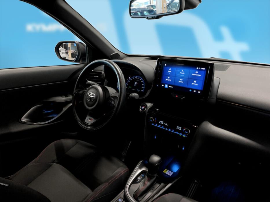 TOYOTA Yaris Cross 2023