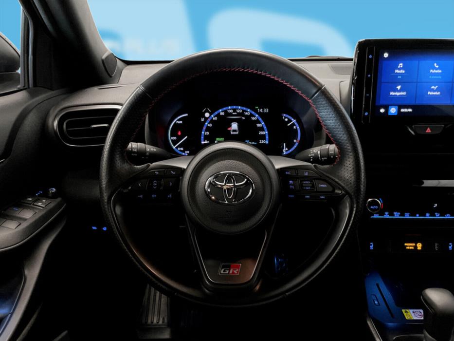 TOYOTA Yaris Cross 2023