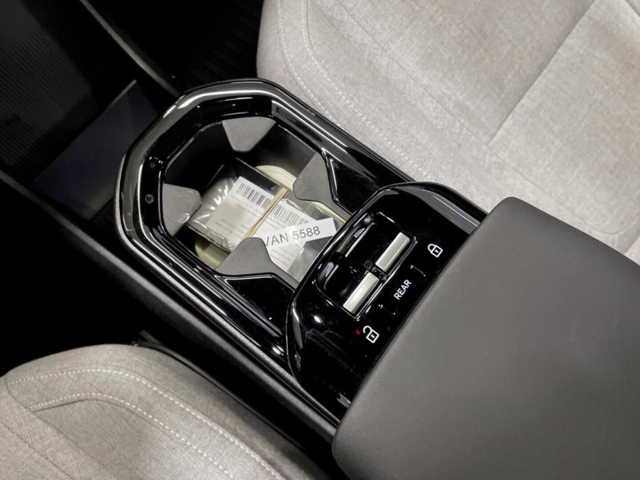 VOLVO EX30 2024