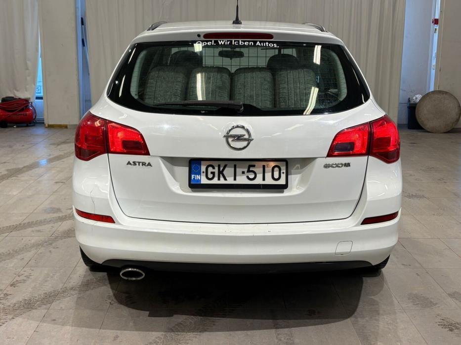 OPEL Astra 2012