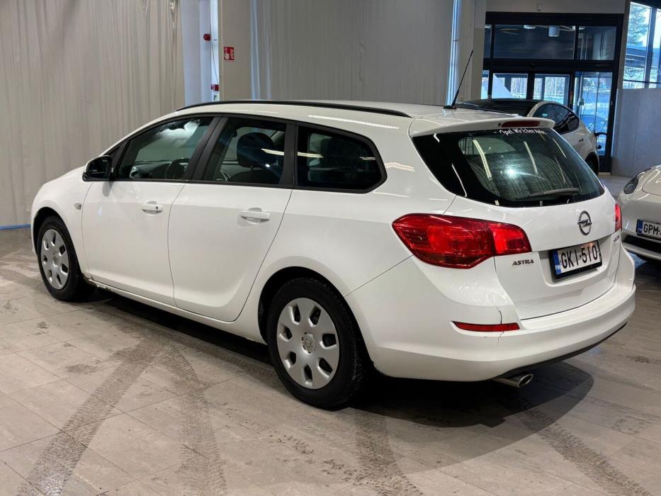 OPEL Astra 2012