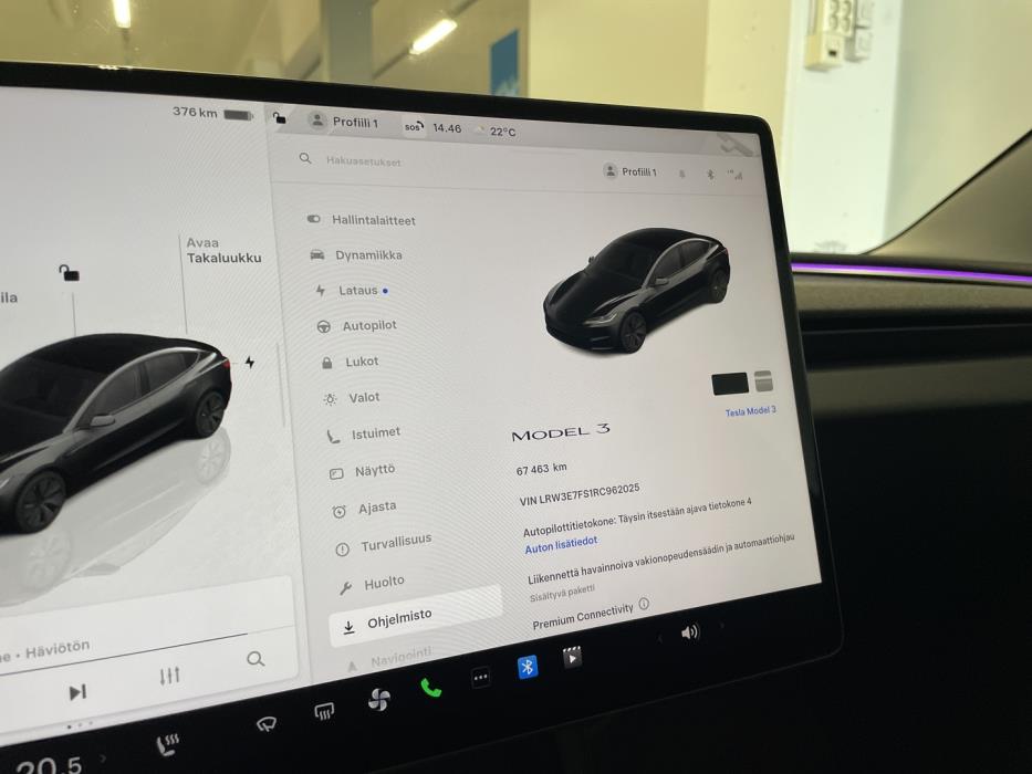 TESLA Model 3 2023