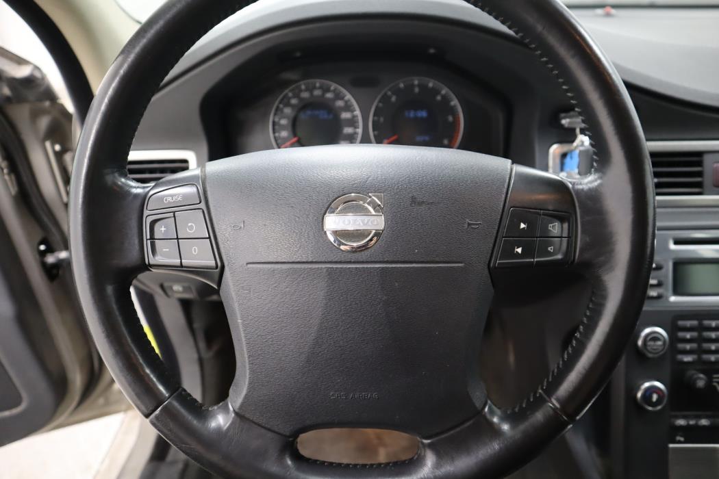 VOLVO V70 2008