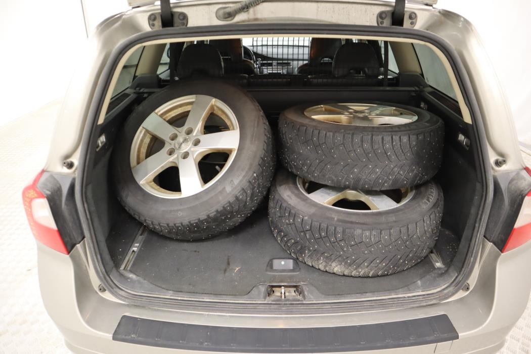 VOLVO V70 2008