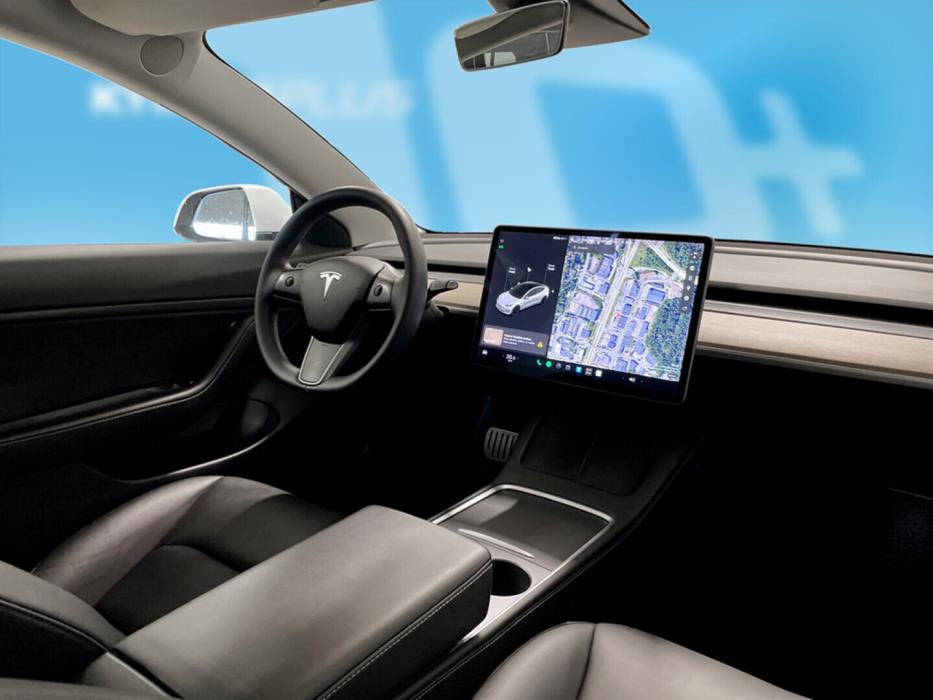 TESLA Model 3 2021