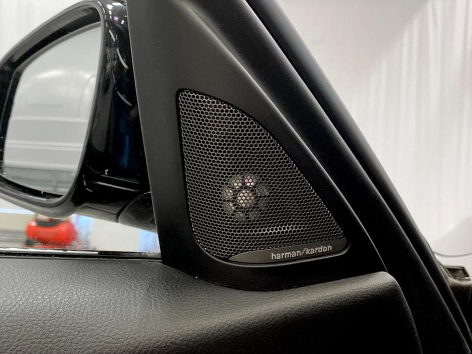 BMW 330 2017
