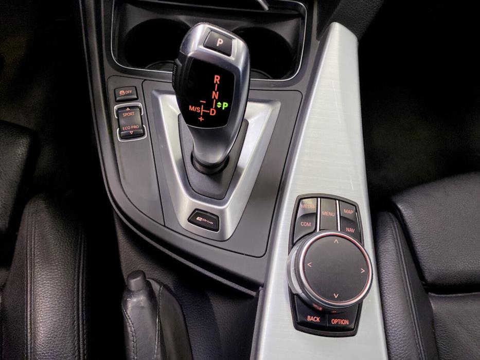 BMW 330 2017
