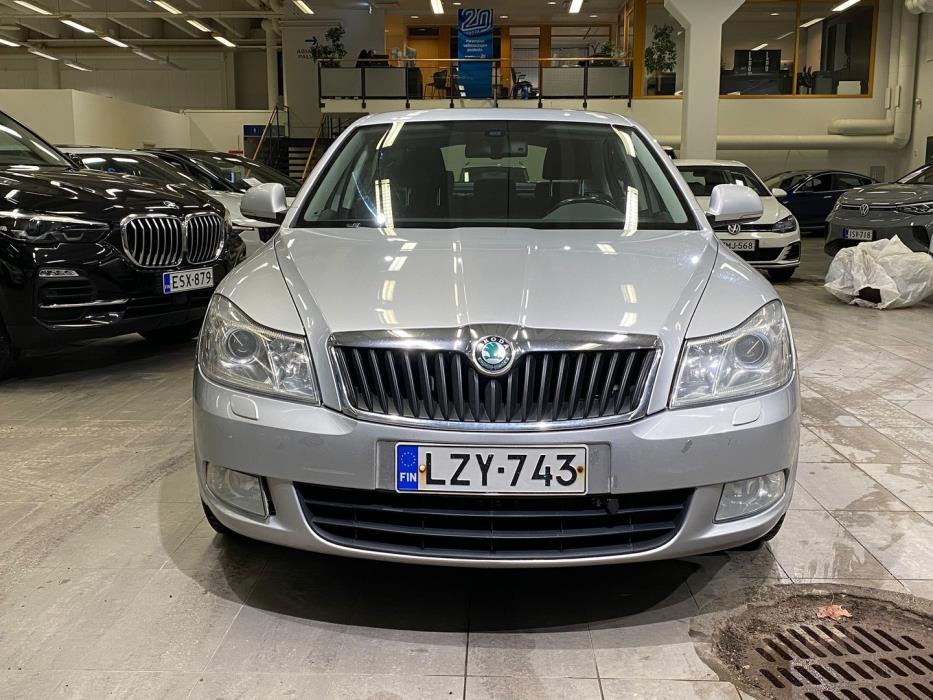 SKODA Octavia 2012