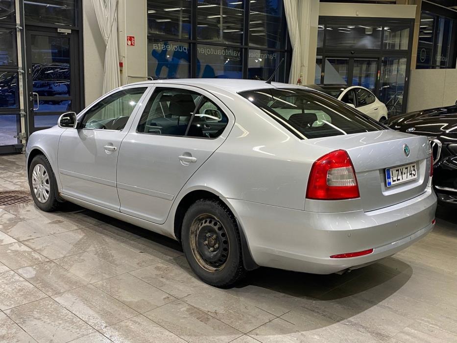 SKODA Octavia 2012