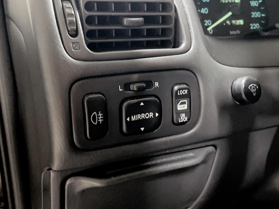 TOYOTA Corolla 2000