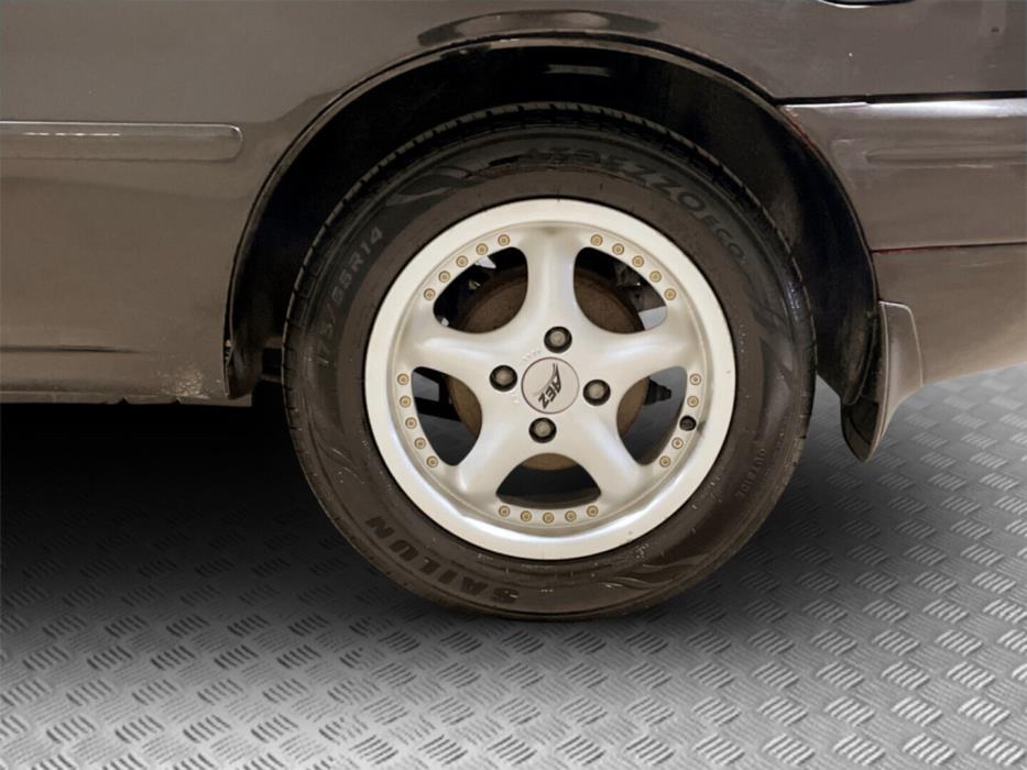 TOYOTA Corolla 2000