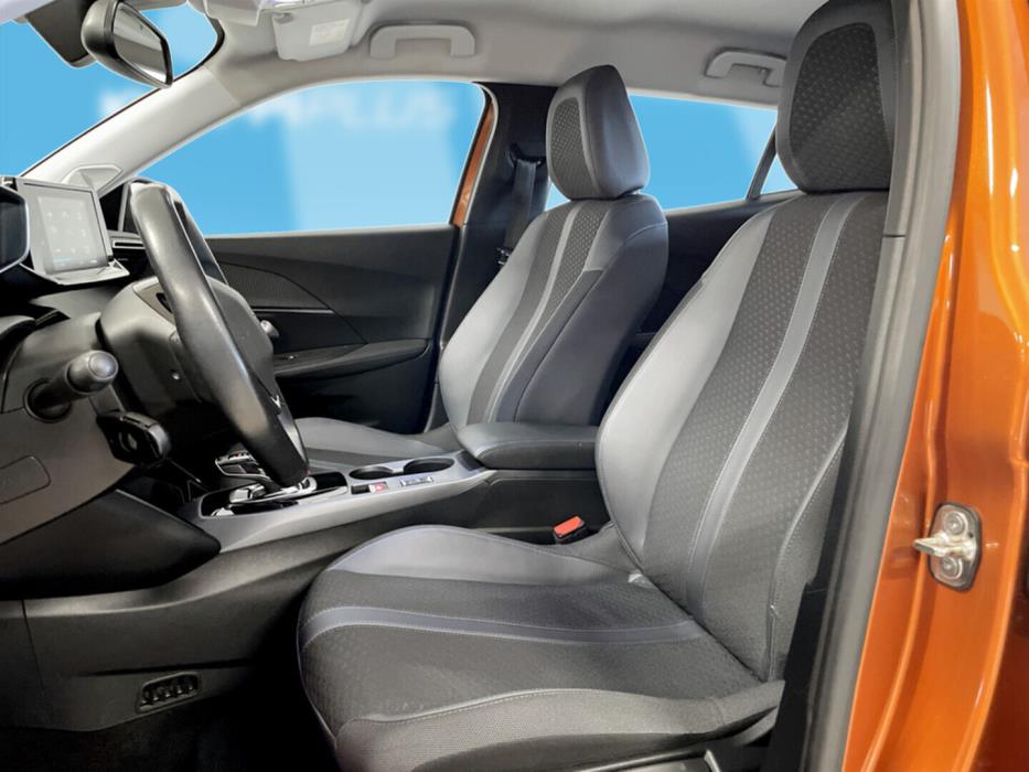 PEUGEOT e-2008 2021